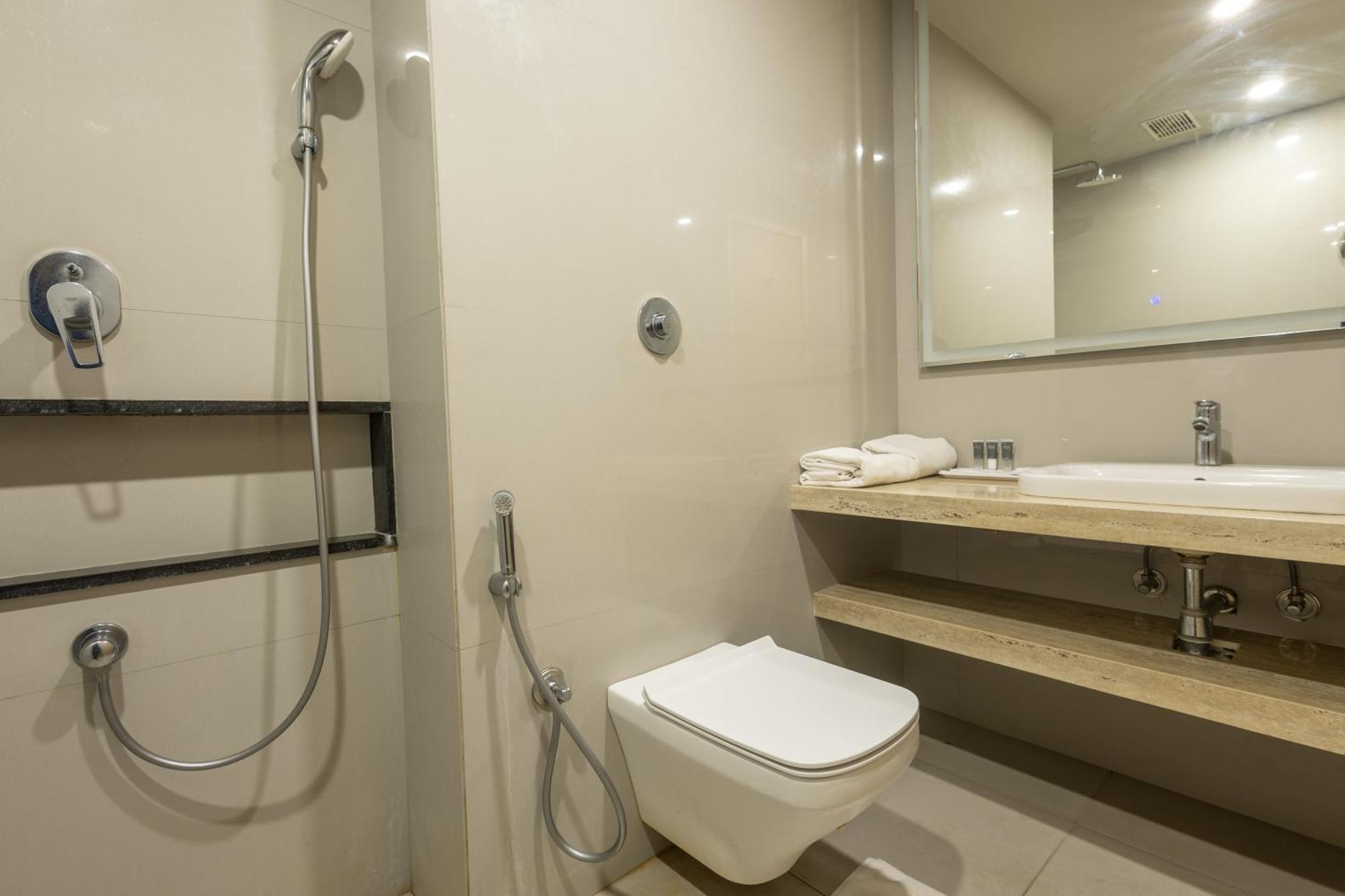 Hotel Parsons Court Dindigul Ngoại thất bức ảnh